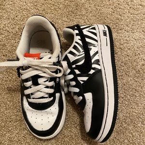 Kids zebra print Air Force size 13 little kids (rare)